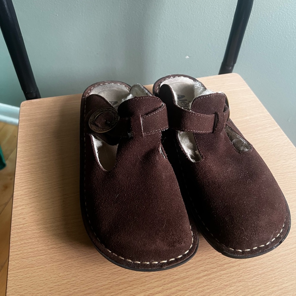 Alegria Brown Suede Mary Jane Clogs with fury inside (38) - Picture 5 of 11